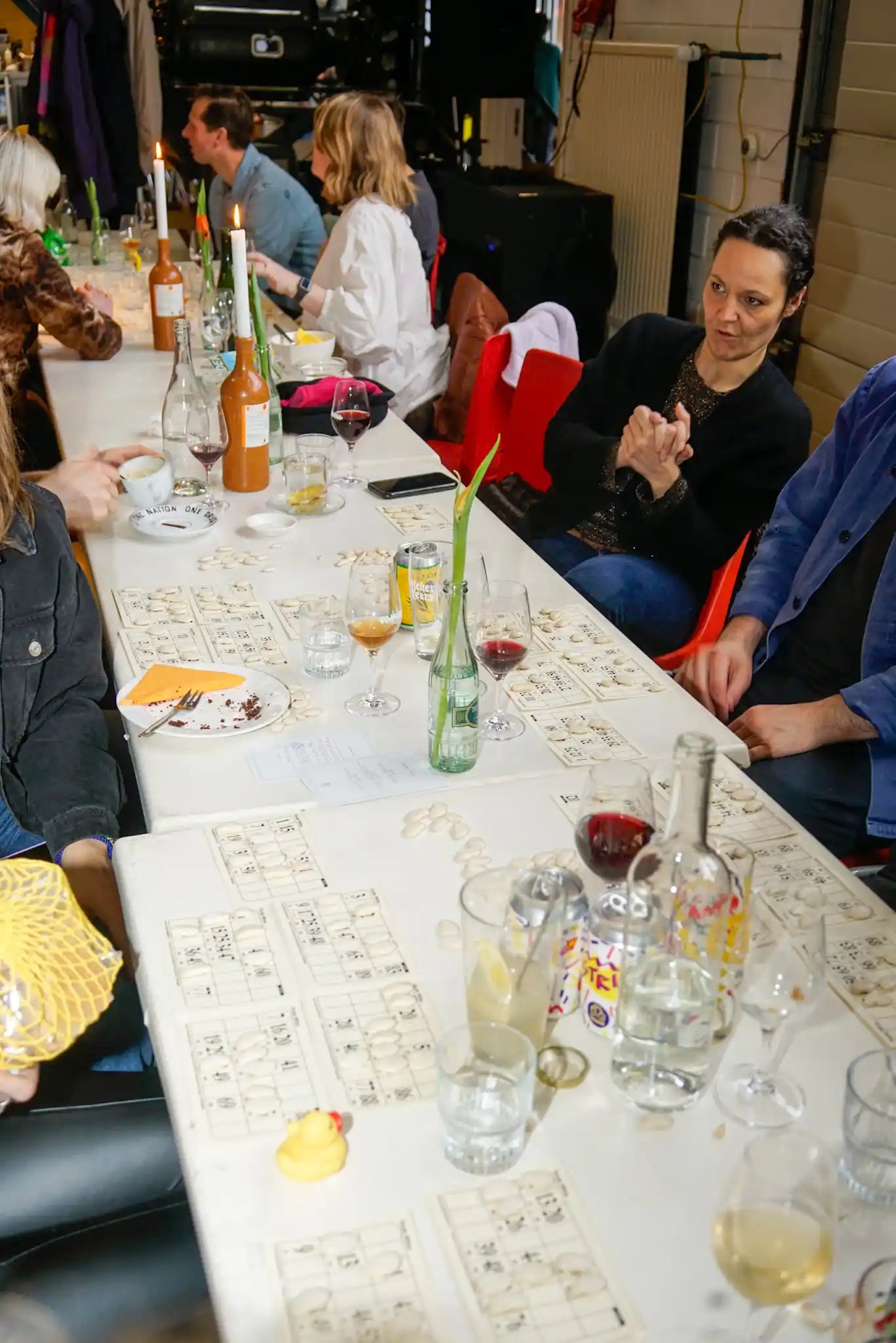 soda-wine-super-bingo-event-photo-table-game